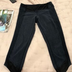 3 Lululemon crop yoga pants